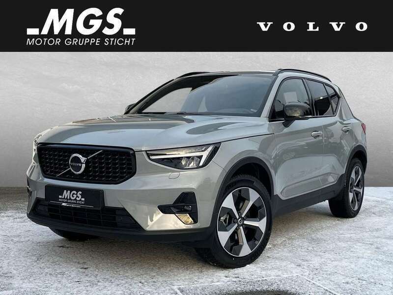 Vapour grey Gebraucht 2023 Volvo XC40 Plus SUV | 42.900 € (Teuer) - Bild 1/4