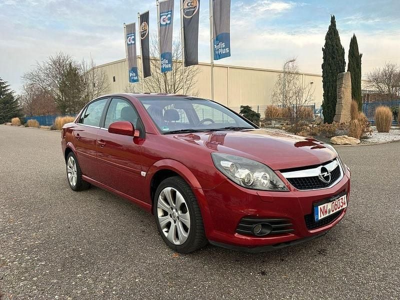 Rot Gebraucht 2007 Opel Vectra Edition+ Limousine | 2.950 € (Fairer Preis) - Bild 1/4