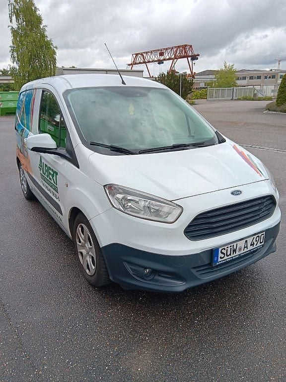 Weiß Gebraucht 2017 Ford Courier Van / Kleinbus | 8.000 € (Teuer) - Bild 1/4