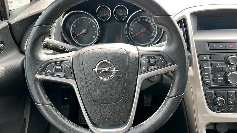 Gebraucht Opel Astra 140 PS (102 kW) 2011 Schwarz Kombi