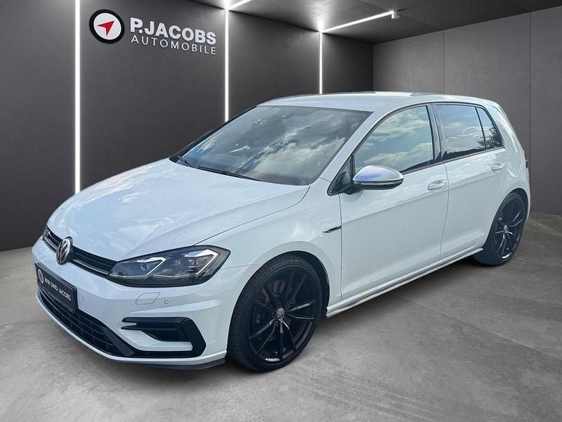 Weiß Gebraucht 2019 VW Golf Business Limousine | 24.490 € (Fairer Preis) - Bild 1/4