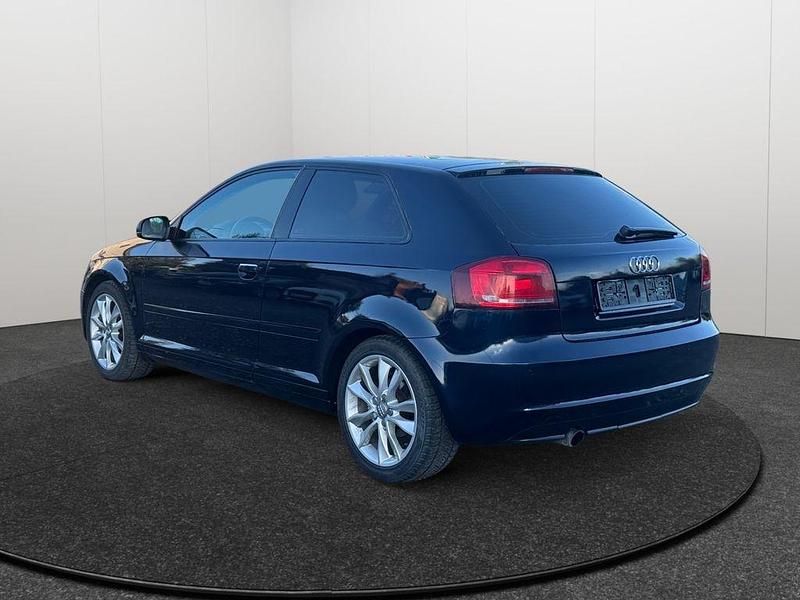 Używany Audi A3 Performance 105 KM (77 kW) 2010 Niebieski Hatchback