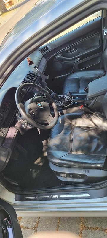 Gebraucht BMW 528 193 PS (141 kW) 1997 Silber Limousine