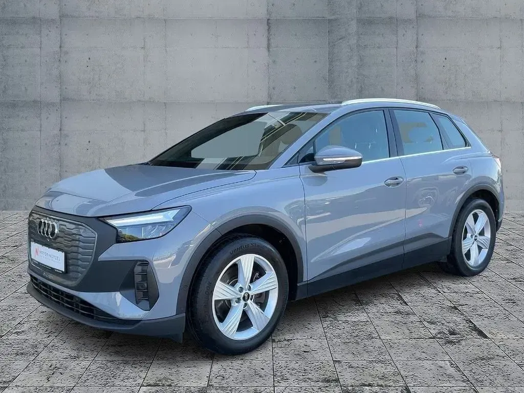 Gebraucht Audi Q4 e-tron Sport 150 kW (204 PS) 2023 Kieselgrau SUV