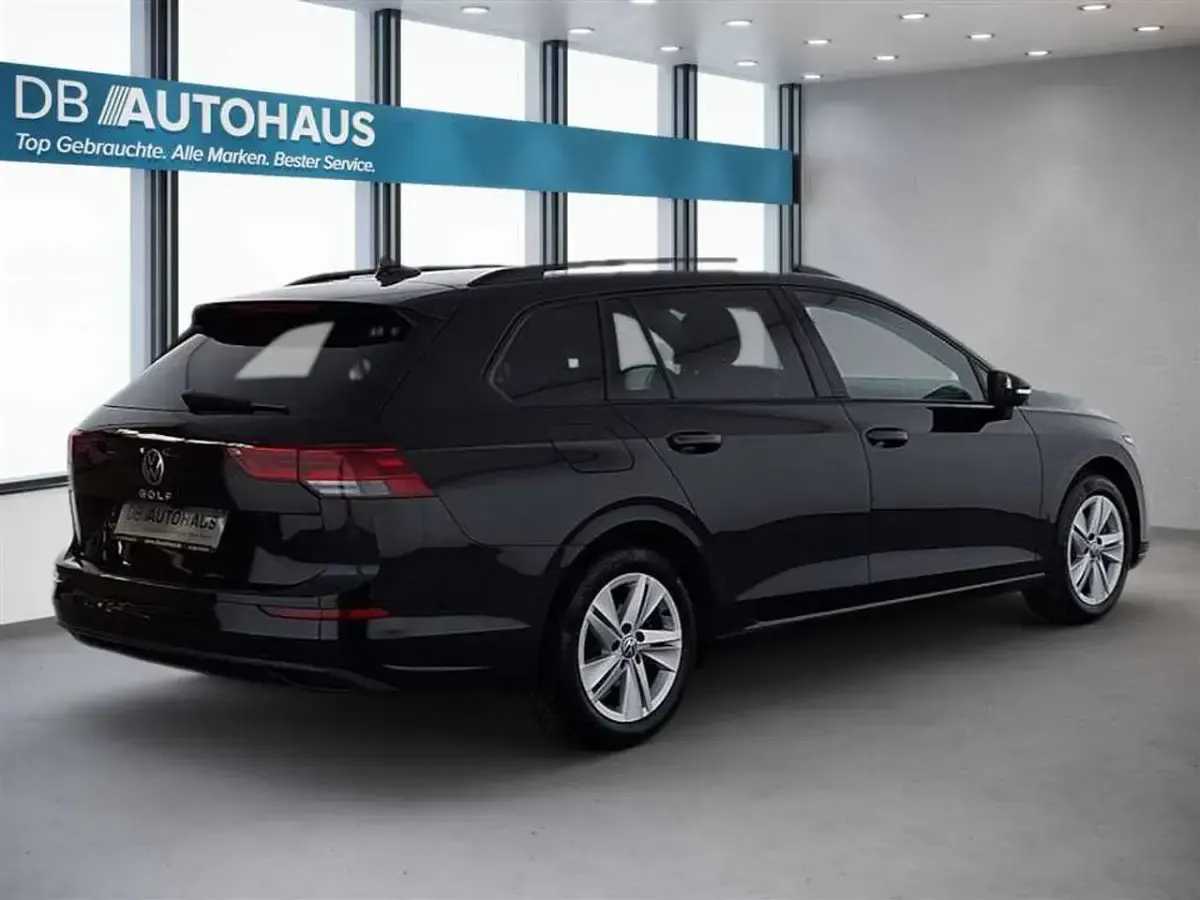 Gebraucht VW Golf VIII Life 150 PS (110 kW) 2023 Schwarz Kombi