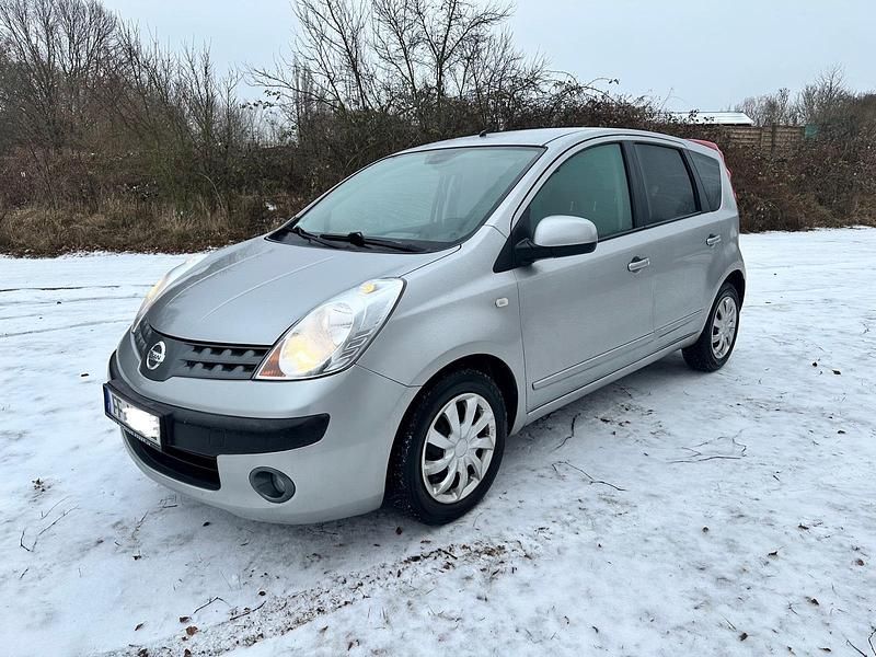 Gebraucht Nissan Note 80 PS (58 kW) 2006 Silber Kleinwagen