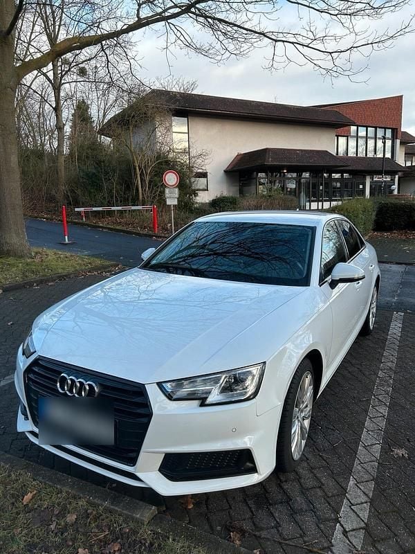 Używany Audi A4 190 KM (139 kW) 2019 Biały Sedan/Limuzyna