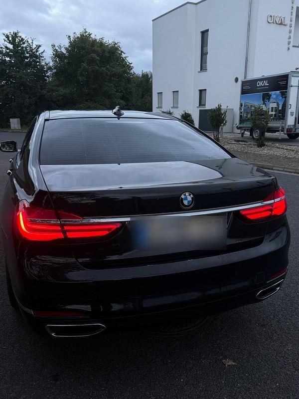 Gebraucht BMW 730 262 PS (192 kW) 2017 Schwarz Limousine