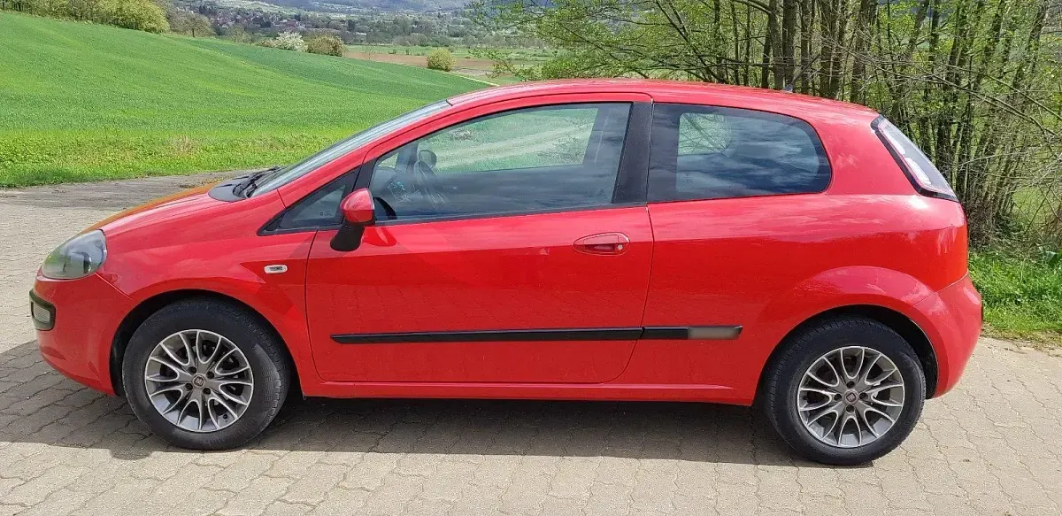 Gebraucht Fiat Punto Evo 68 PS (50 kW) 2010 Rot Kleinwagen