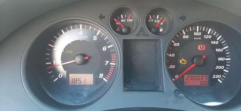 Silber Gebraucht 2002 Seat Ibiza Sport Limousine | 500 € (Fairer Preis) - Bild 1/4