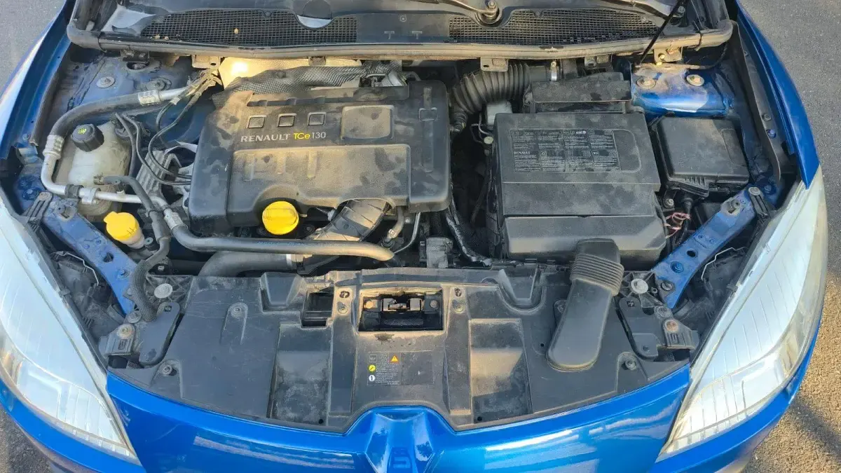 Gebraucht Renault Mégane GrandTour 131 PS (96 kW) 2010 Blau Kombi