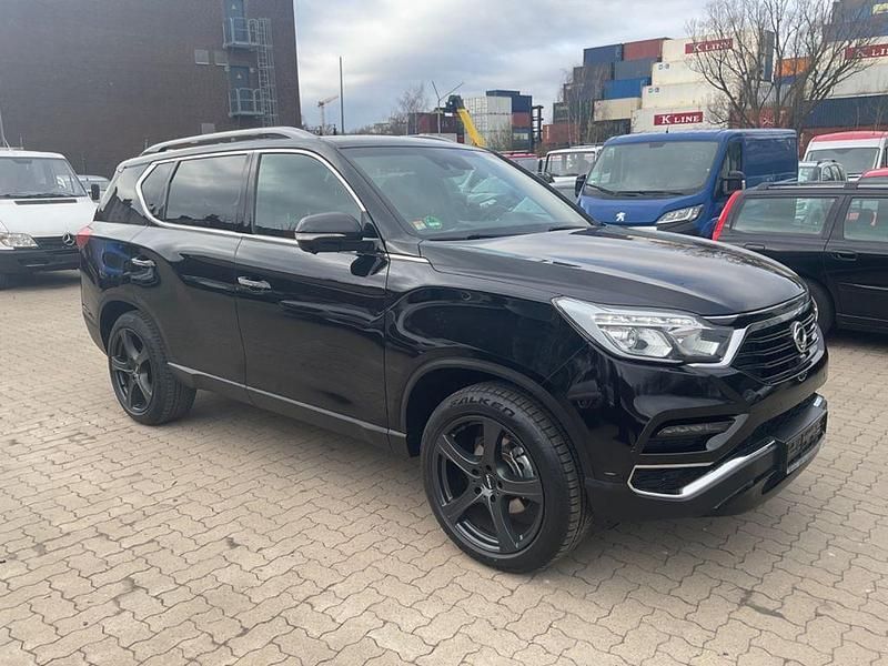 Gebraucht SsangYong Rexton Sapphire 181 PS (133 kW) 2017 Schwarz SUV