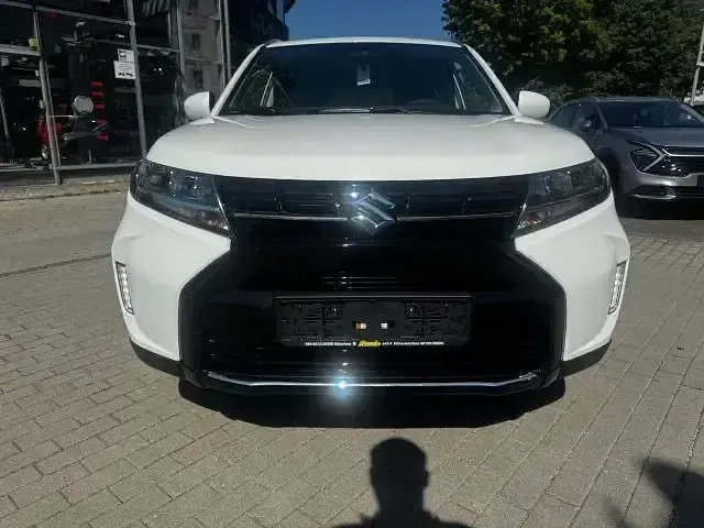 Gebraucht Suzuki Vitara Comfort 110 PS (80 kW) 2026 Weiß SUV