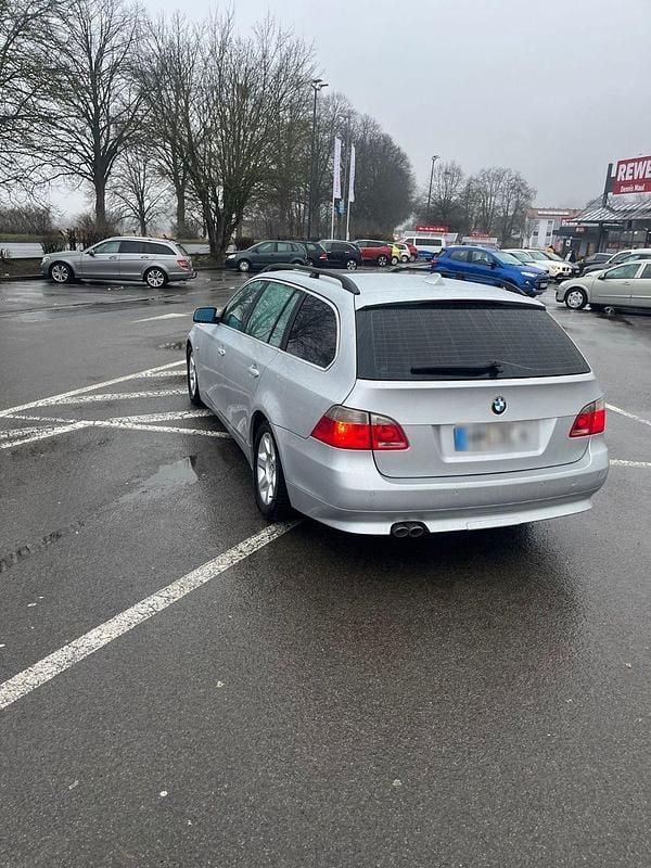 Gebraucht BMW 525 177 PS (130 kW) 2005 Silber Kombi