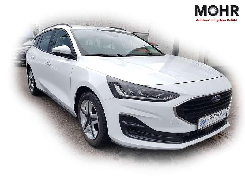 Frozen white Gebraucht 2022 Ford Focus Kombi | 18.980 € (Guter Preis) - Bild 1/4