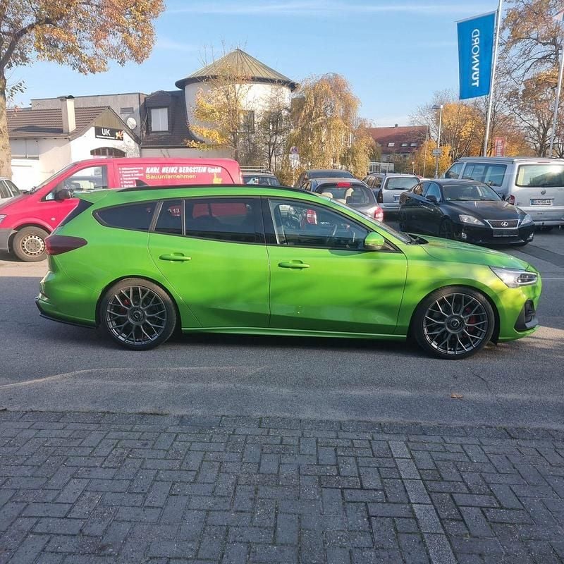 Gebraucht Ford Focus ST 280 PS (205 kW) 2023 Grün Kombi