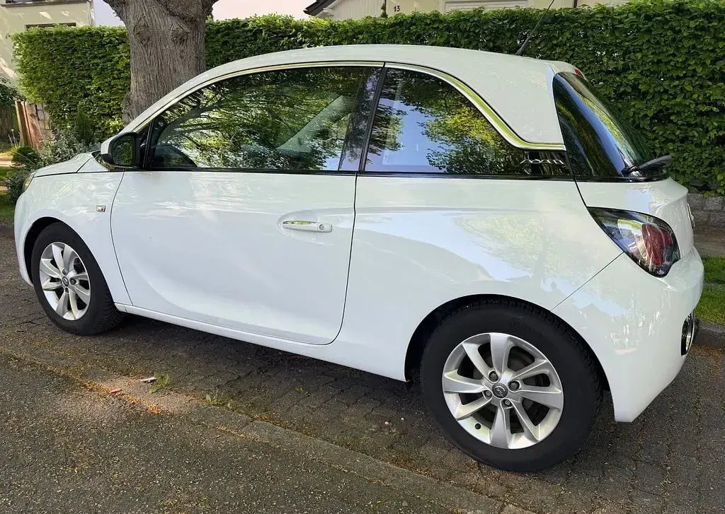Gebraucht Opel Adam 69 PS (50 kW) 2014 Weiß Kleinwagen