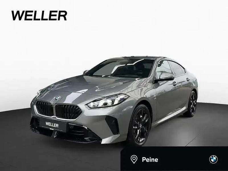 Skyscraper grau (grau) Gebraucht 2025 BMW 220 M Sport Coupé | 34.990 € (Superpreis) - Bild 1/4