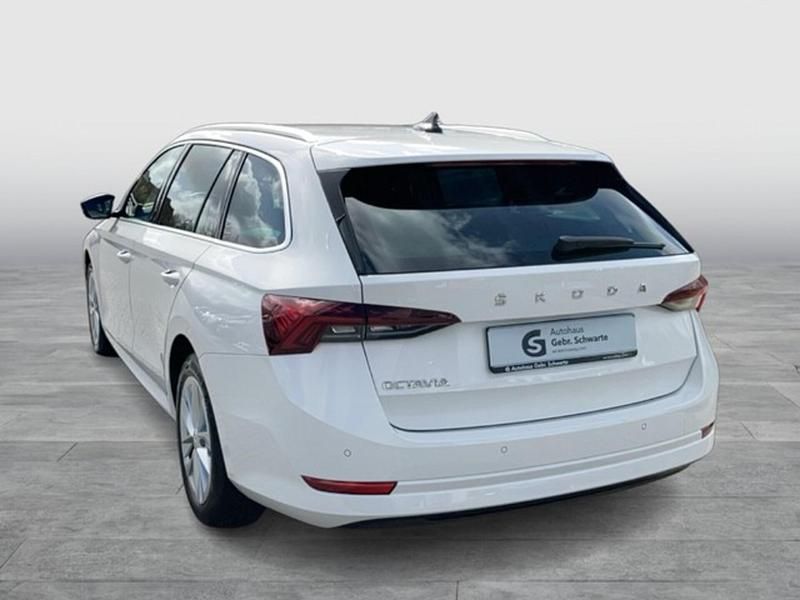 Gebraucht Skoda Octavia Style 116 PS (85 kW) 2023 Candyweiß Kombi