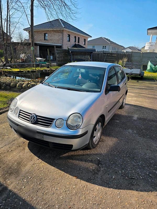Gebraucht VW Polo 64 PS (47 kW) 2004 Silber Kleinwagen