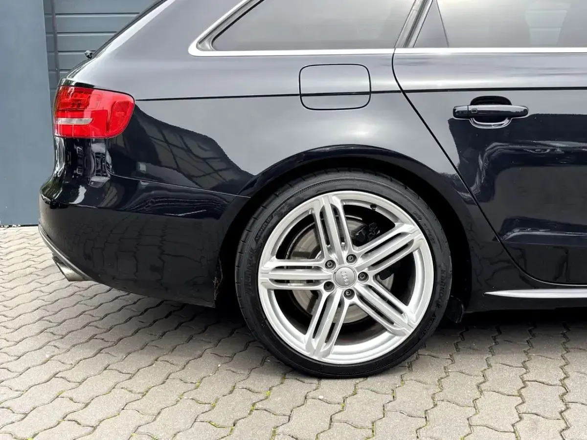 Gebraucht Audi S4 Sport 333 PS (244 kW) 2011 Phantomschwarz perleffekt Kombi
