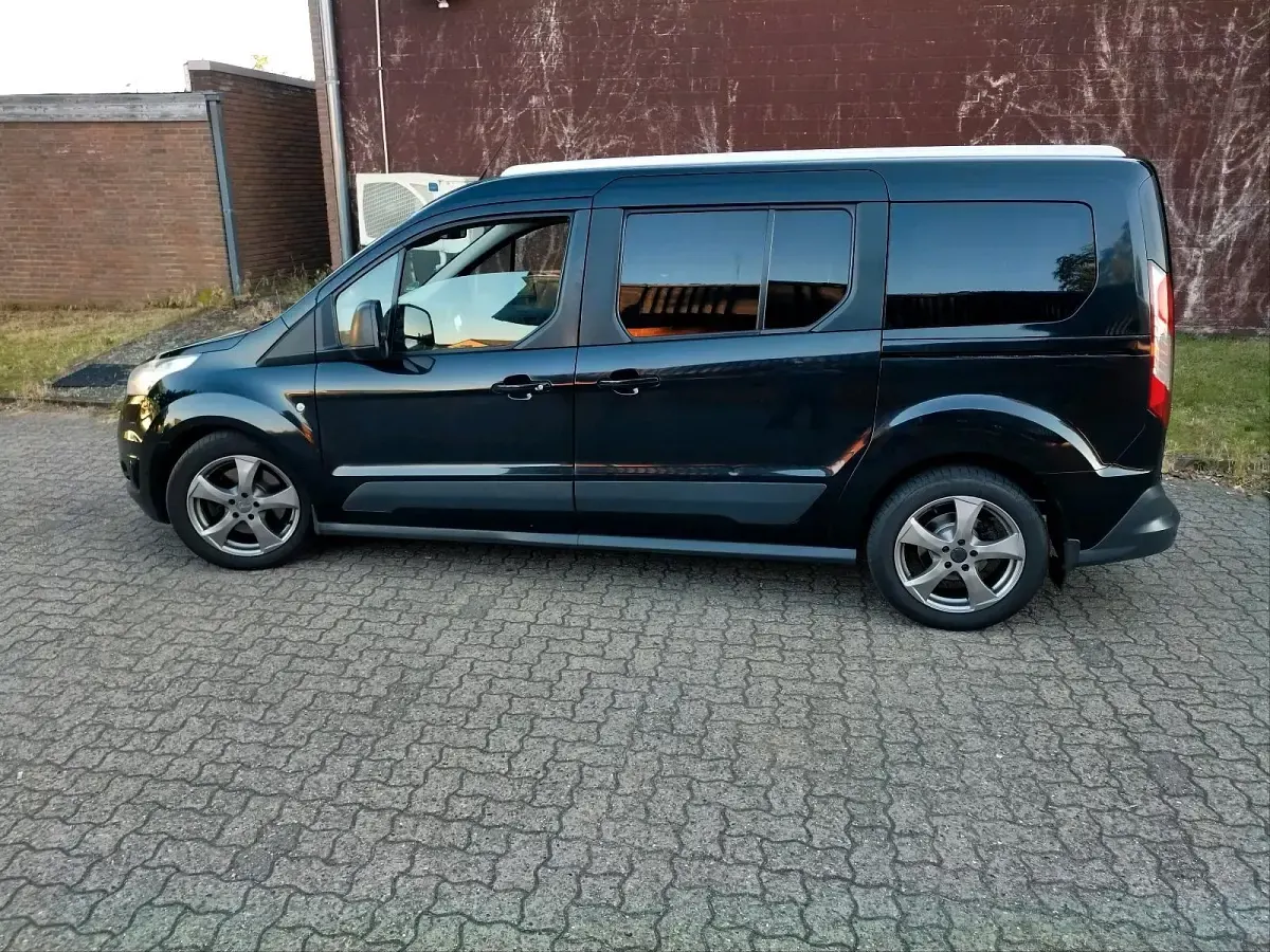 Gebraucht Ford Tourneo 115 PS (84 kW) 2014 Schwarz Kombi