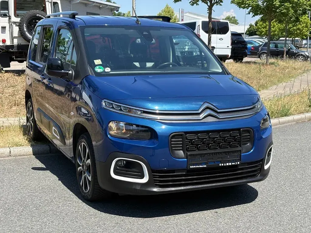 Gebraucht Citroën Berlingo Shine 131 PS (96 kW) 2022 Blau Van / Kleinbus