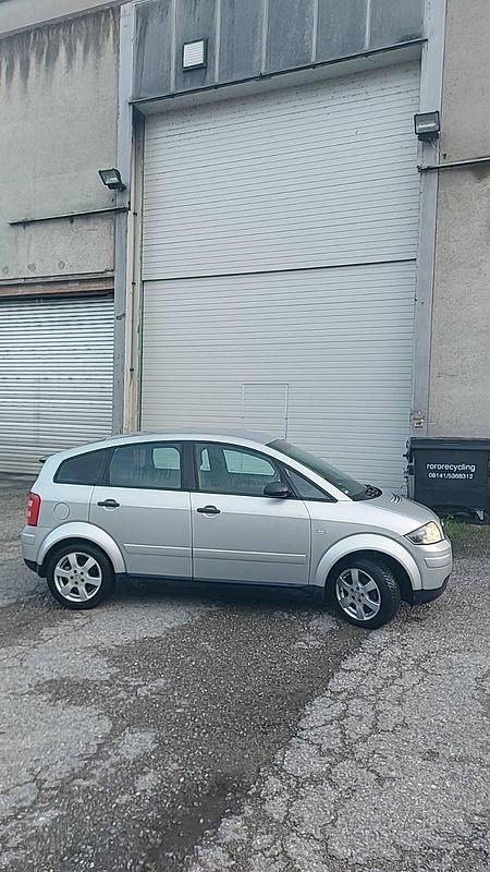Gebraucht Audi A2 75 PS (55 kW) 2003 Silber Kleinwagen