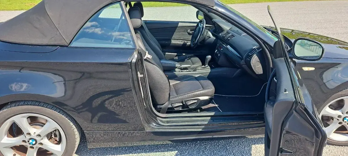 Gebraucht BMW 118 Cabriolet 143 PS (105 kW) 2013 Schwarz Cabrio