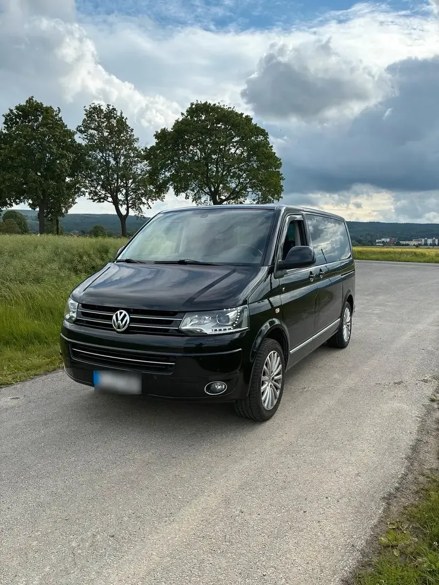 Gebraucht VW Multivan Highline 204 PS (150 kW) 2012 Schwarz Van / Kleinbus