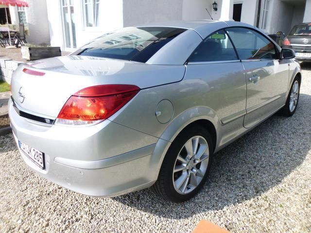 Gebraucht Opel Astra Cabriolet Cosmo 190 PS (139 kW) 2007 Silber metallic Cabrio