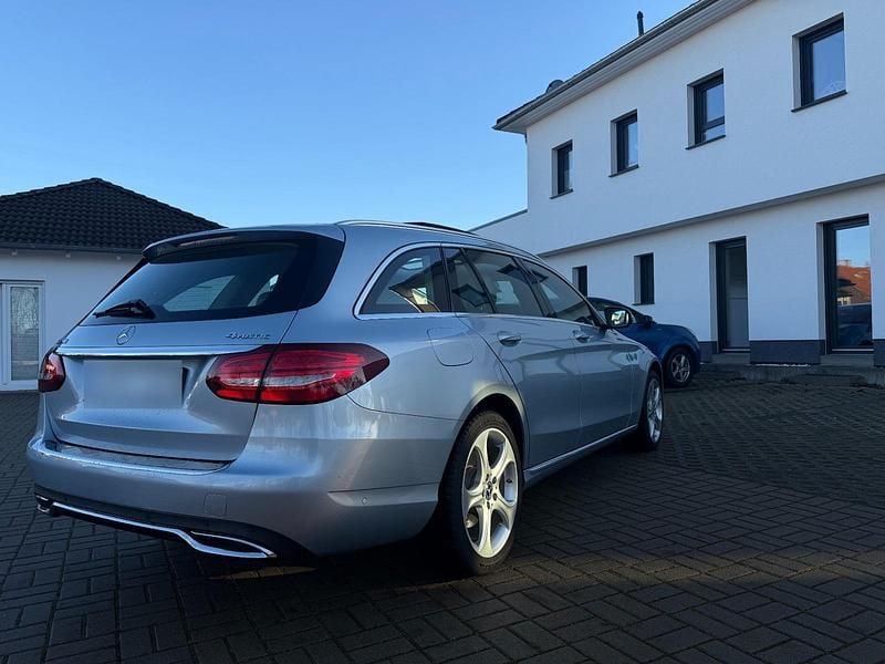 Gebraucht Mercedes C220 Avantgarde 170 PS (125 kW) 2017 Silber Kombi