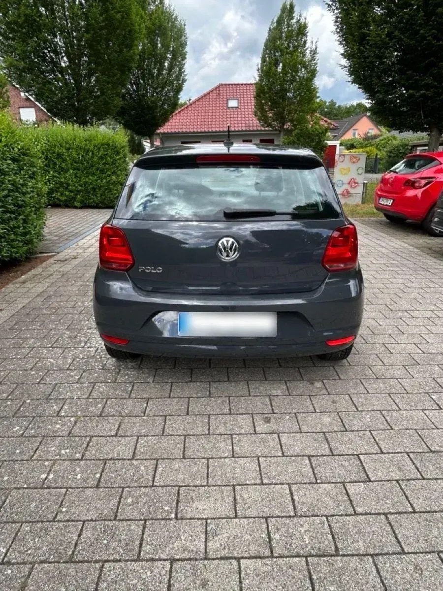 Gebraucht VW Polo Trendline 75 PS (55 kW) 2016 Grau Limousine