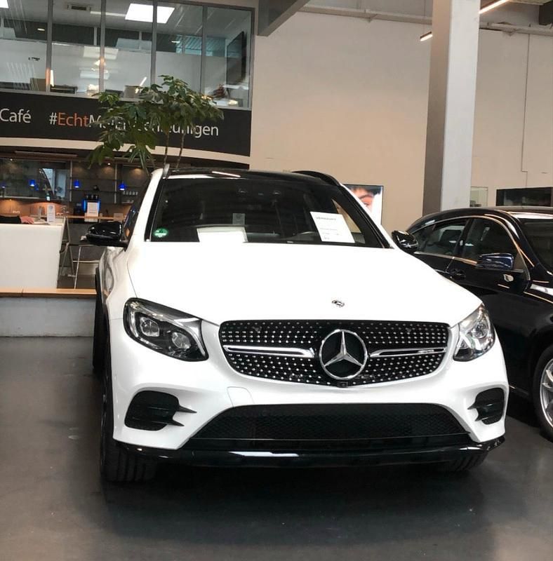 Weiß Gebraucht 2017 Mercedes GLC43 AMG AMG SUV | 39.999 € (Teuer) - Bild 1/4