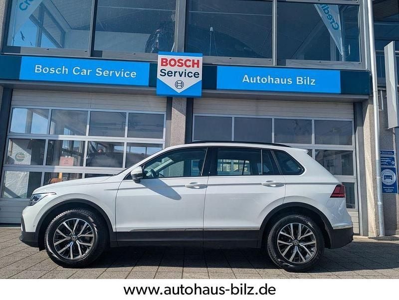 Gebraucht VW Tiguan Life 150 PS (110 kW) 2023 Pure white SUV