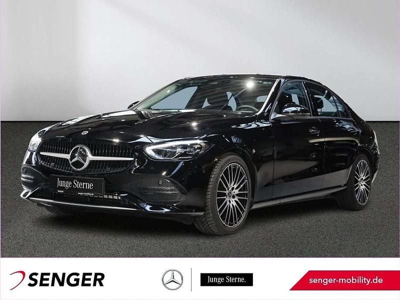 Unilack schwarz Gebraucht 2023 Mercedes C180 Limousine | 31.980 € (Superpreis) - Bild 1/3