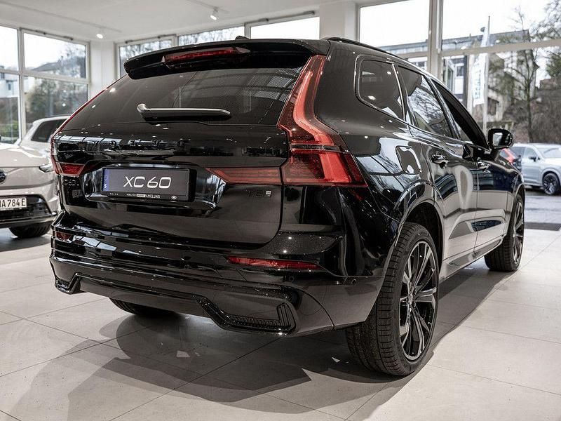 Neu Volvo XC60 Plus 455 PS (334 kW) 2026 Schwarz SUV