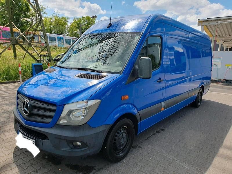 Blau Gebraucht 2018 Mercedes Sprinter Van | 15.449 € - Bild 1/4