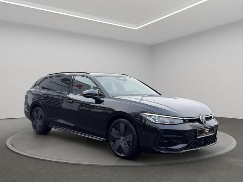 Neu VW Passat R-line 265 PS (194 kW) 2025 Schwarz Kombi