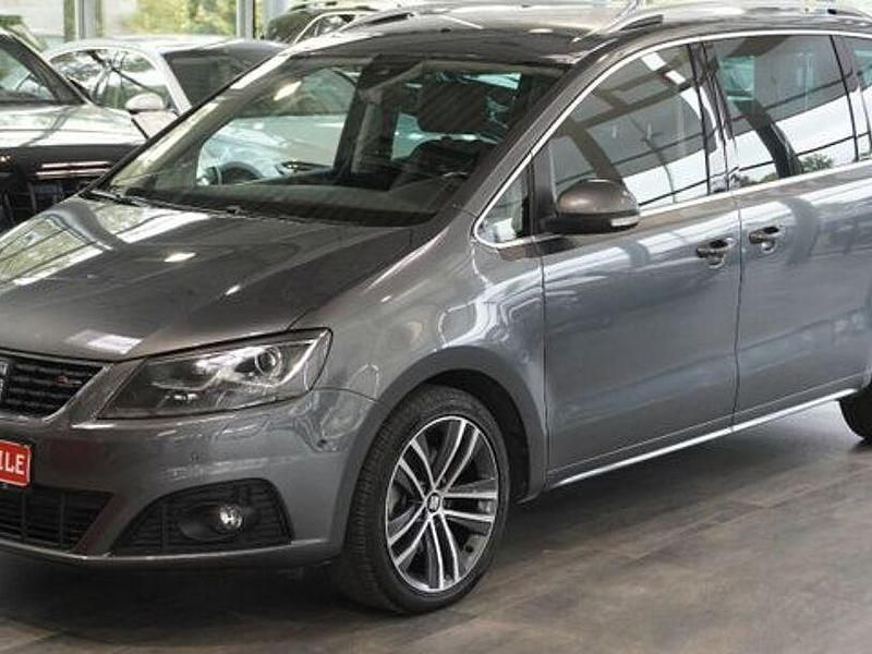 Grau Gebraucht 2020 Seat Alhambra FR-Line Van / Kleinbus | 37.991 € (Teuer) - Bild 1/4