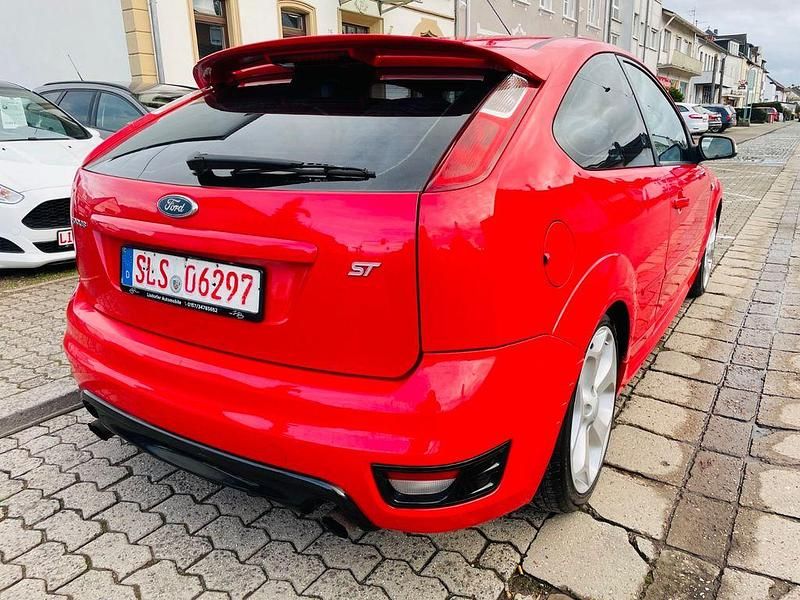 Gebraucht Ford Focus ST 226 PS (166 kW) 2006 Rot Coupé
