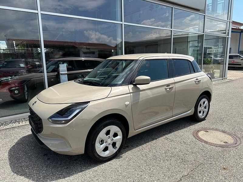 Neu Suzuki Swift Comfort 83 PS (61 kW) 2025 Beige Limousine