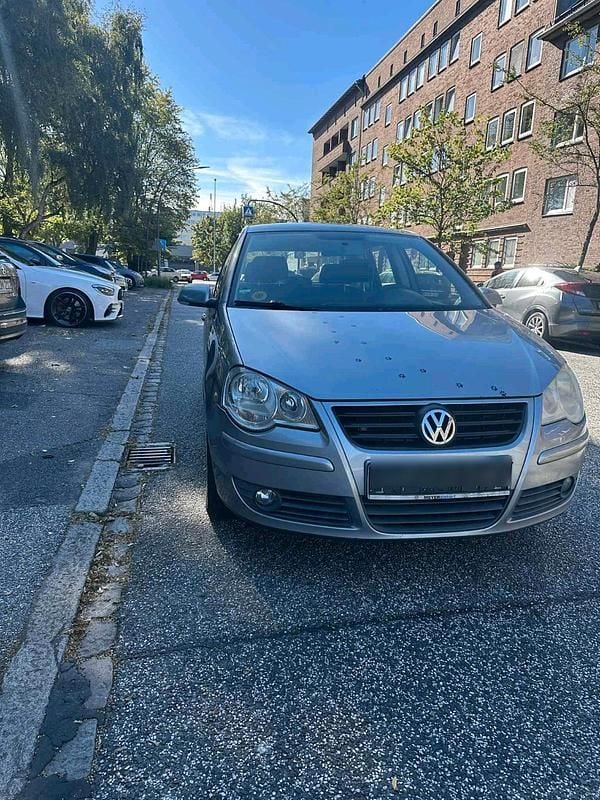 Silber Gebraucht 2007 VW Polo Limousine | 1.450 € (Fairer Preis) - Bild 1/4
