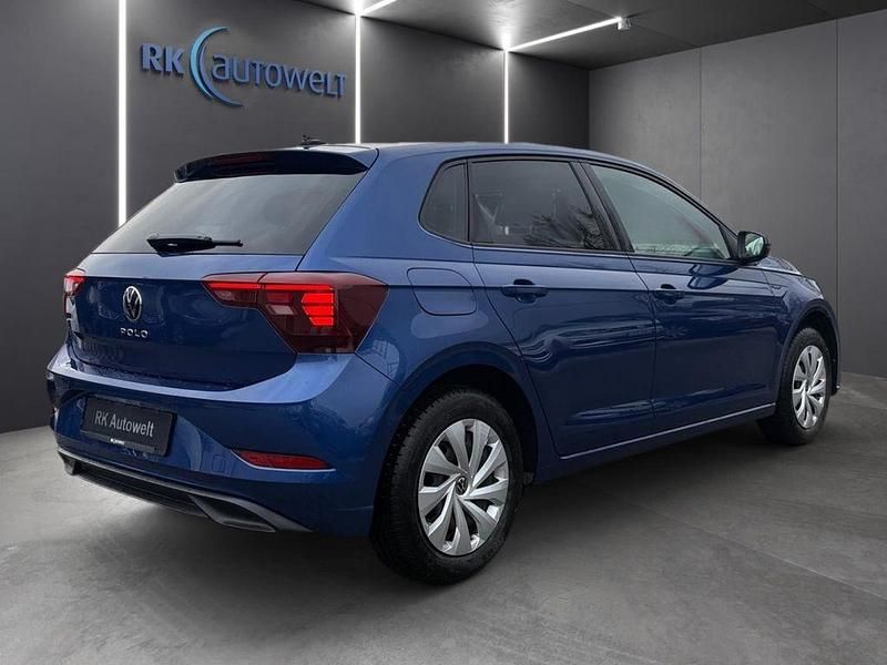 Gebraucht VW Polo Life 80 PS (58 kW) 2024 Blau Kleinwagen