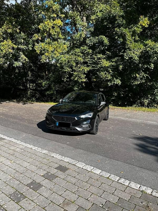 Schwarz Gebraucht 2020 Seat Leon FR Limousine | 20.499 € (Fairer Preis) - Bild 1/4