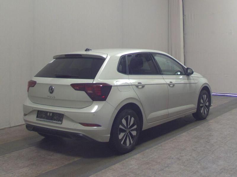 Gebraucht VW Polo Move 80 PS (58 kW) 2024 Ascotgrau Kleinwagen
