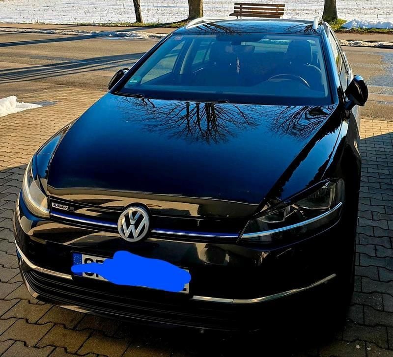 Gebraucht VW Golf VII 131 PS (96 kW) 2018 Schwarz Kombi