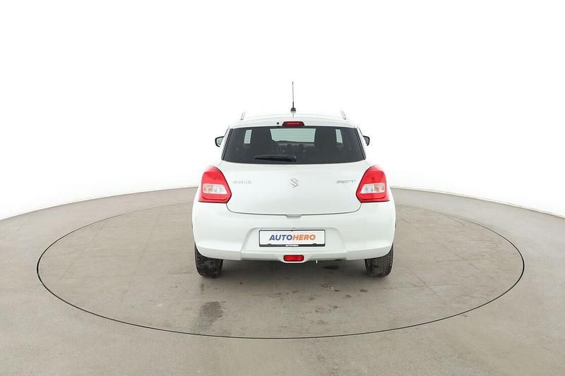 Gebraucht Suzuki Swift Comfort 90 PS (66 kW) 2019 Weiß Kleinwagen