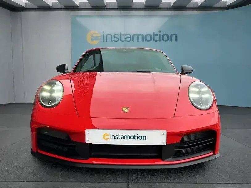 Gebraucht Porsche 992 394 PS (289 kW) 2025 Rot