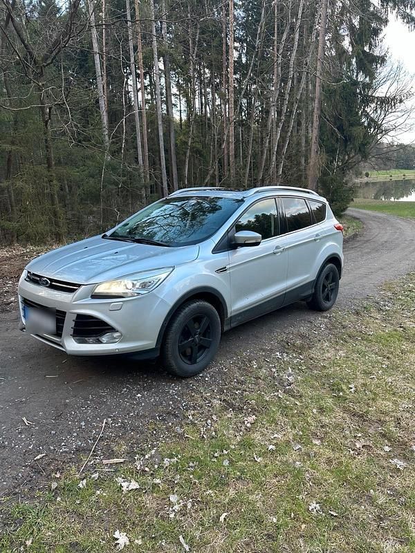 Gebraucht Ford Kuga 140 PS (102 kW) 2013 Silber SUV